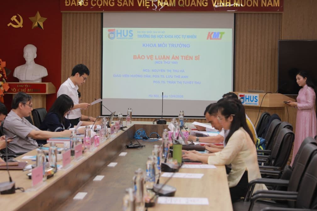 KHOA MÔI TRƯỜNG CÁN MỐC ĐÀO TẠO 100 TIẾN SĨ CHUYÊN NGÀNH KHOA HỌC MÔI TRƯỜNG