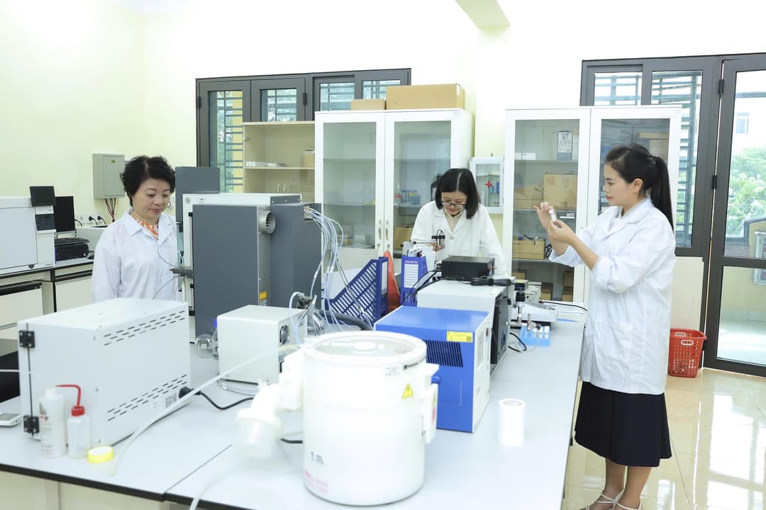 PHÒNG THÍ NGHIỆM TRỌNG ĐIỂM CÔNG NGHỆ PHÂN TÍCH PHỤC VỤ KIỂM ĐỊNH MT VÀ ATTP (KLATEFOS)